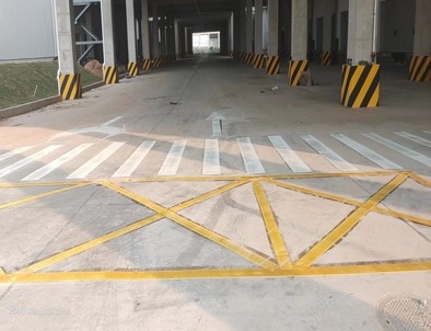 张家界张家界厂区道路标线施工